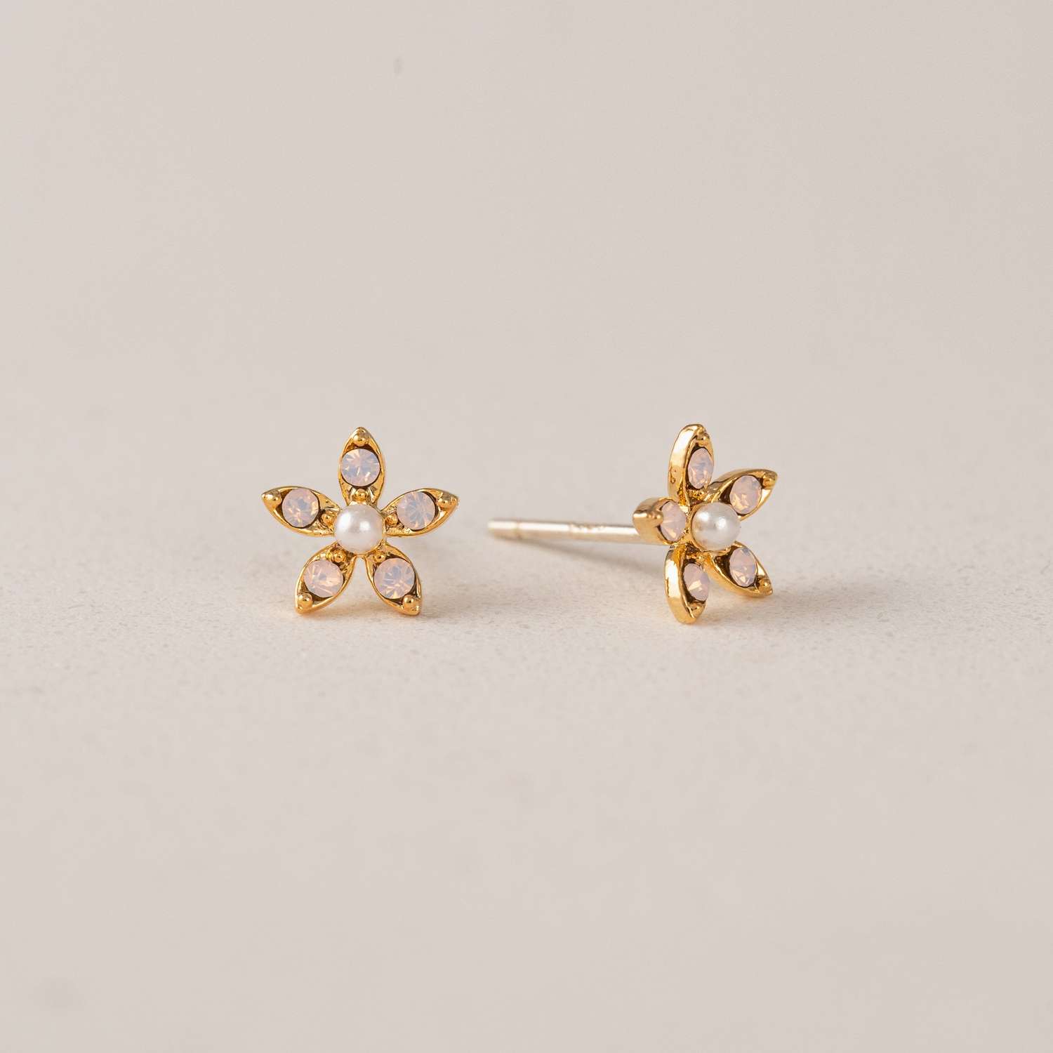 Lily Stud Earrings