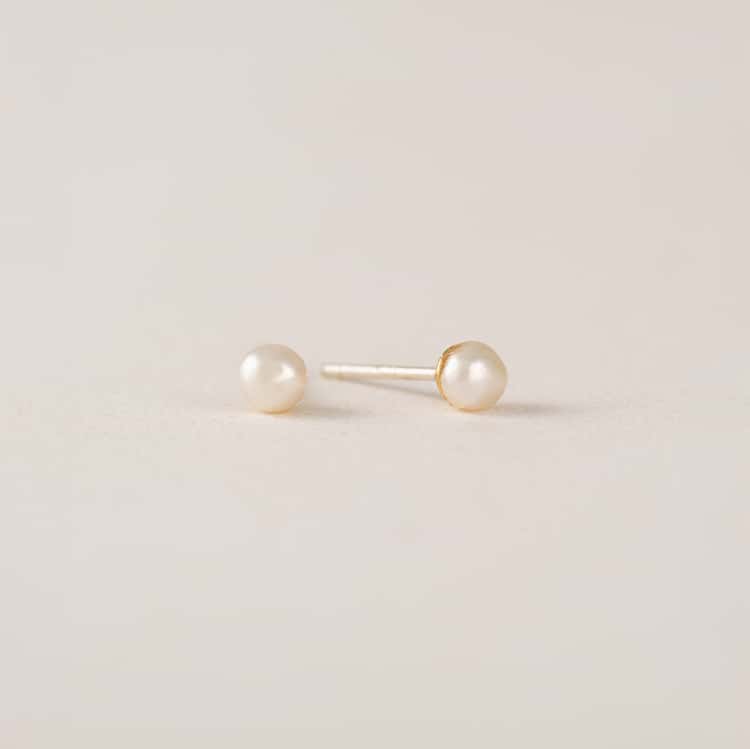 Amari Pearl Stud Earrings