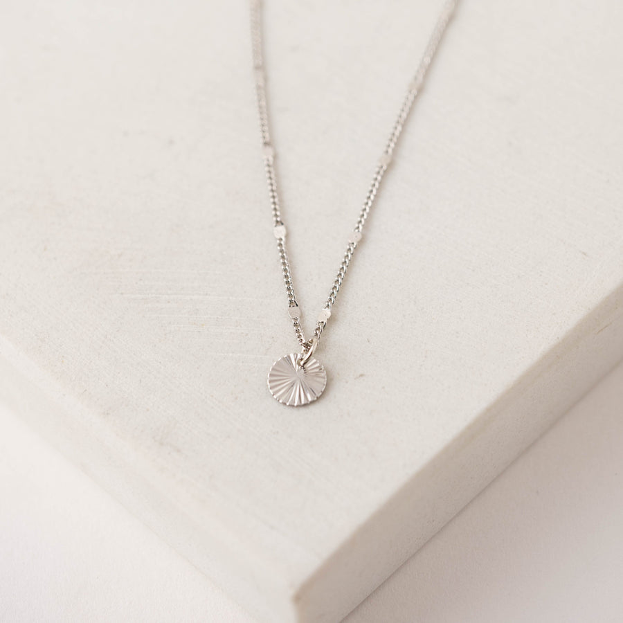 Everly Circle Necklace Silver