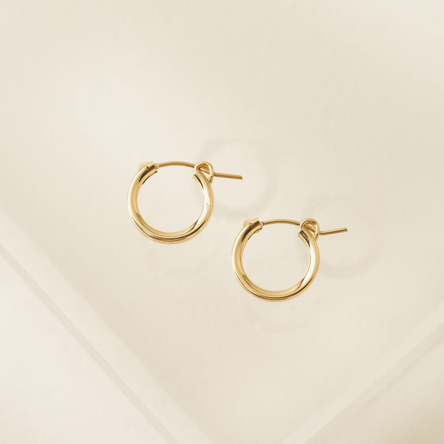 15mm Gold-Filled Wire Hoop Earrings